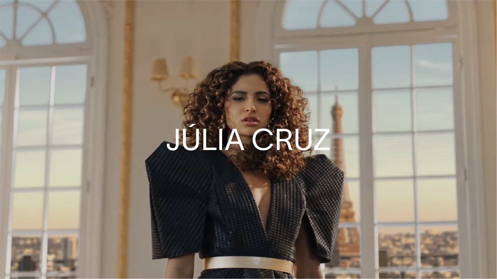 Júlia Cruz